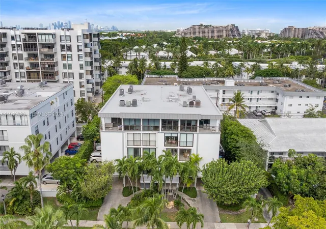 2nd image of 155 Sunrise Dr #4B, Key Biscayne, FL 33149 | MLS# A11916396