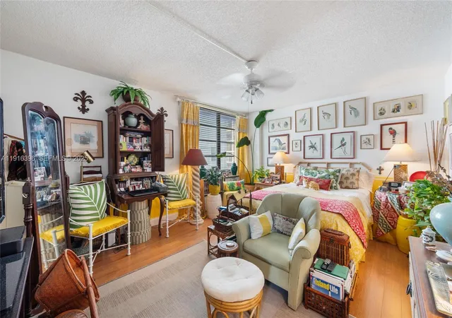 3rd image of 155 Sunrise Dr, Key Biscayne, FL 33149