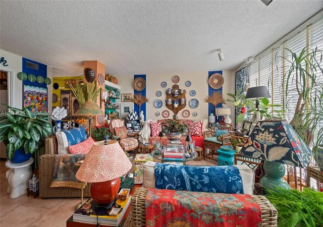 5th image of 155 Sunrise Dr, Key Biscayne, FL 33149