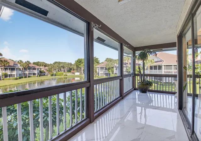 5th image of 19297 Sabal Lake Dr, Boca Raton, FL 33434