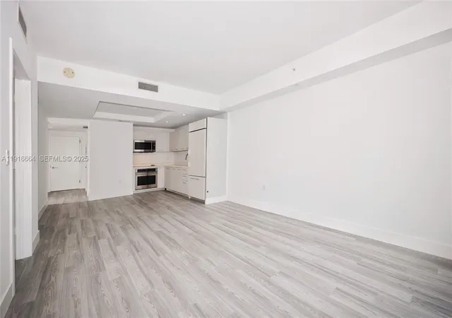 2nd image of 45 Sw 9th St #1504, Miami, FL 33130 | MLS# A11916664