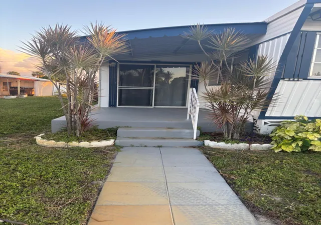 5th image of 562 Ne 47Th St, Lot 393, Deerfield Beach, FL 33064 | MLS# R11141782