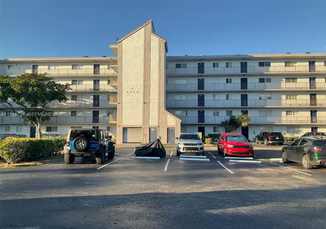 Homes for sale in Miramar, FL | 8730 N Sherman Cir #407, Miramar, FL 33025 | MLS# A11916737