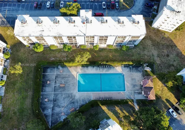 Homes for sale in Miramar, FL | 8730 N Sherman Cir #407, Miramar, FL 33025 | MLS# A11916737