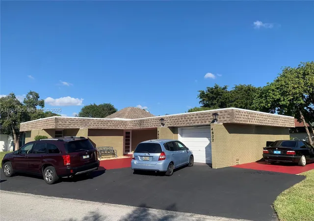 Homes for sale in Tamarac, FL | 4802 Bayberry Ln, Tamarac, FL 33319 | MLS# A11917185
