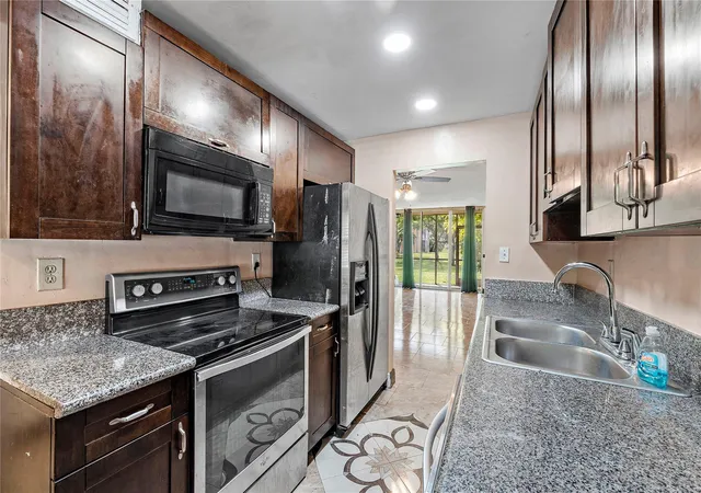 Photo 2 of Condo for sale at 3141 Nw 47th Terrace #130, Lauderdale Lakes, FL 33319 | MLS# F10537689 | Listing updated on 2026-09-28