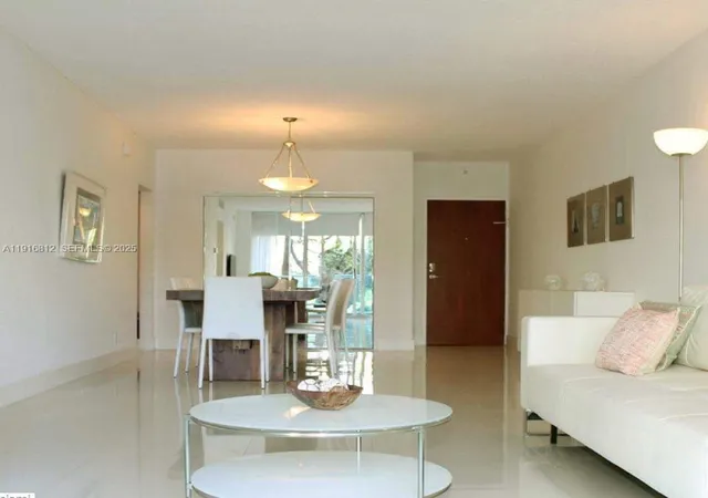3rd image of 4001 S Ocean Dr #2H, Hollywood, FL 33019 | MLS# A11916812
