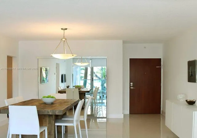 4th image of 4001 S Ocean Dr #2H, Hollywood, FL 33019 | MLS# A11916812
