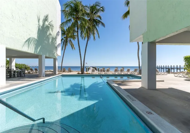 1st image of 87465 Old Hwy 215 Hwy 215 #215, Plantation Key, FL 33036 | MLS# A11916787