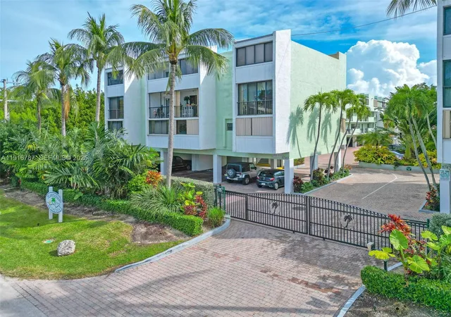 3rd image of 87465 Old Hwy 215 Hwy 215 #215, Plantation Key, FL 33036 | MLS# A11916787