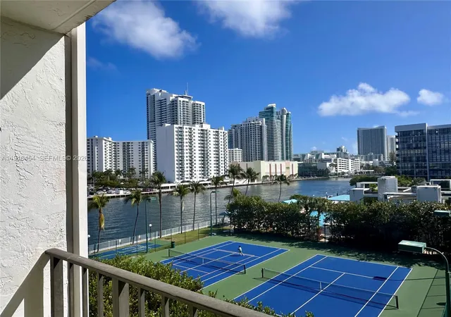 2nd image of 1000 Parkview Dr #518, Hallandale Beach, FL 33009 | MLS# A11916454