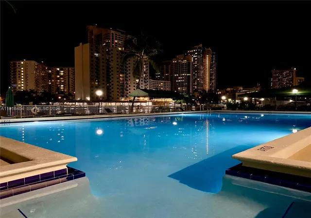 31st image of 1000 Parkview Dr #518, Hallandale Beach, FL 33009 | MLS# A11916454