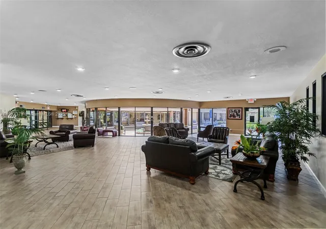 2nd image of 9121 Sunrise Lakes Blvd, Sunrise, FL 33322