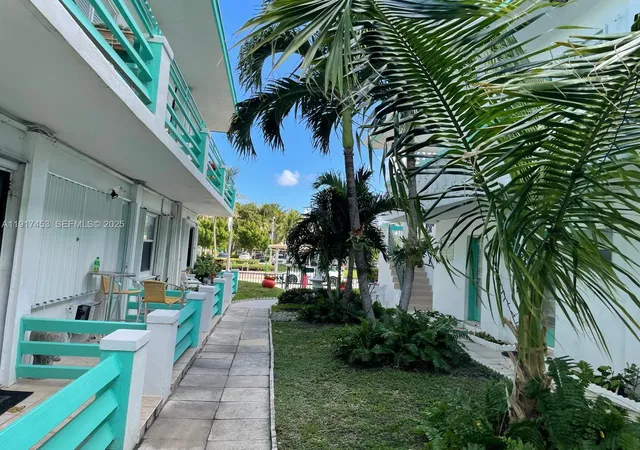 2nd image of 6490 Collins Ave #5, Miami Beach, FL 33141 | MLS# A11917453