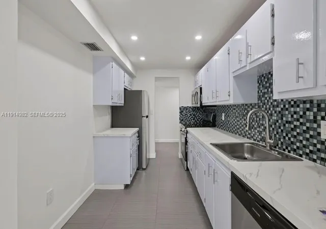 1st image of 4174 Inverrary Dr #902, Lauderhill, FL 33319 | MLS# A11914982
