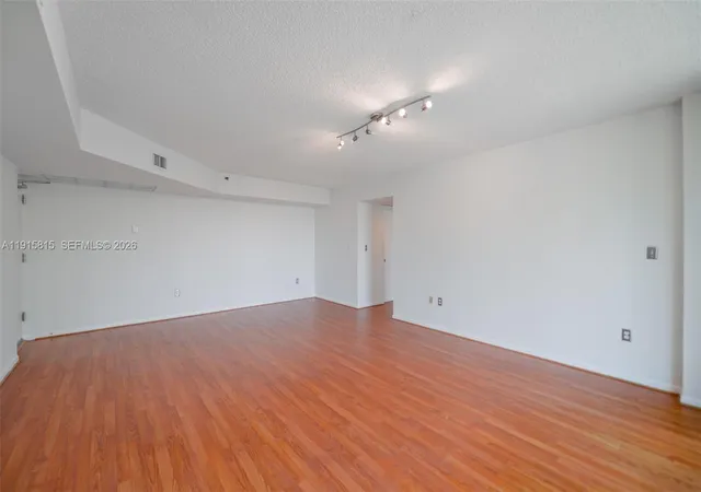 4th image of 5900 Collins Ave #506, Miami Beach, FL 33140 | MLS# A11915815