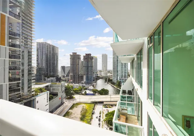 2nd image of 41 Se 5Th St #1210, Miami, FL 33131 | MLS# A11917791