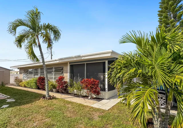 Photo 1 of Manufactured home for sale at 14553 Elmhurst Dr, Delray Beach, FL 33445 | MLS# R11142520 | Listing updated on 2026-09-30