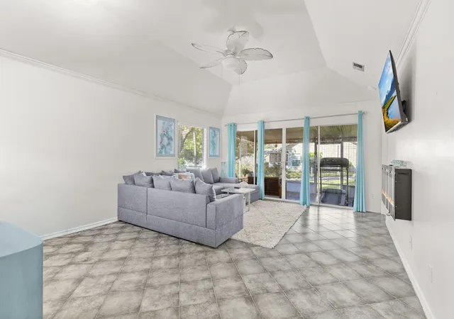 3rd image of 1329 Villa Ln #45, Apopka, FL 32712 | MLS# R11142541