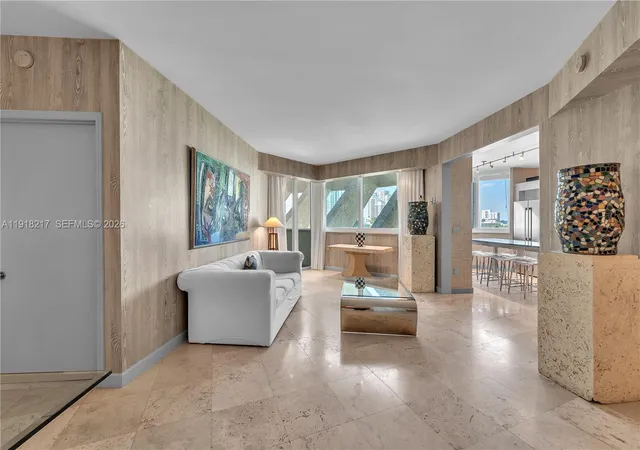 3rd image of 300 S Pointe Dr #906, Miami Beach, FL 33139 | MLS# A11918217