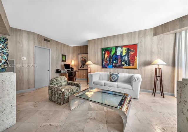 5th image of 300 S Pointe Dr #906, Miami Beach, FL 33139 | MLS# A11918217