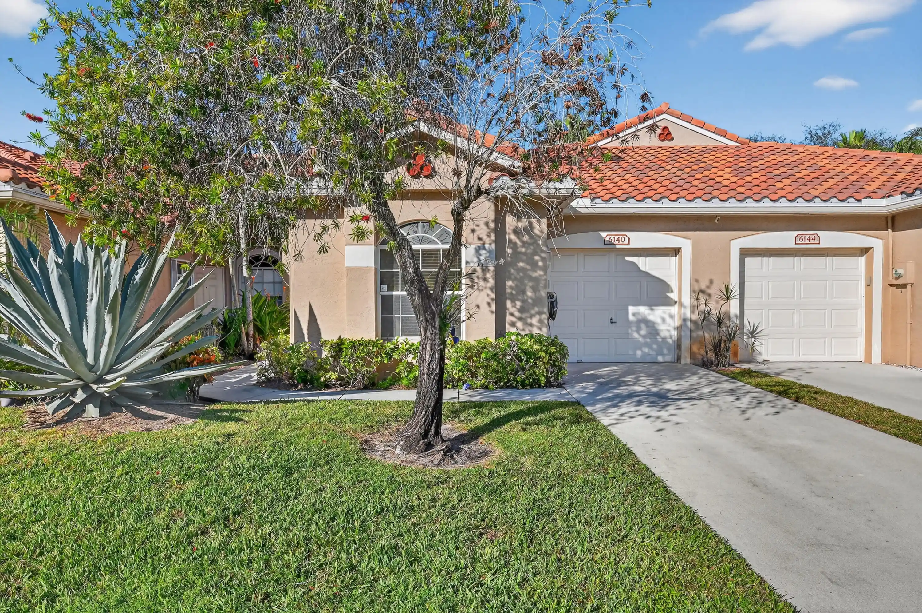 Photo 1 of Single family home for sale at 6140 Long Key Ln, Boynton Beach, FL 33472 | MLS# R11142713 | Listing updated on 2026-10-27