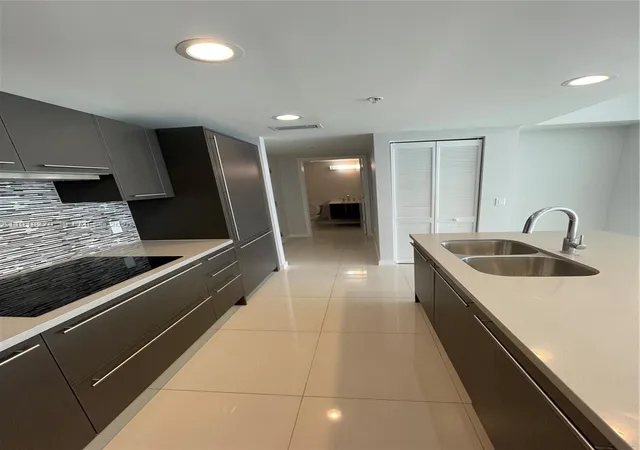 5th image of 7875 Nw 107Th Ave #514, Doral, FL 33178 | MLS# A11918270