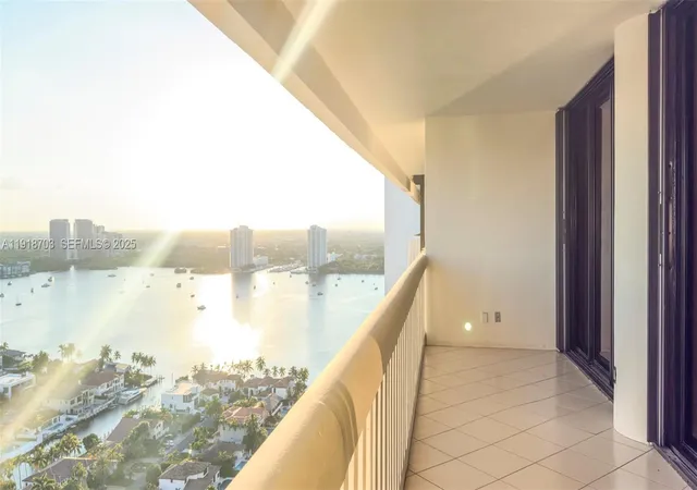 Homes for sale in Aventura, FL | 2000 Island Boulevard, Aventura, FL 33160 | Houzeo