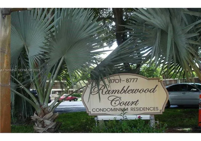 4th image of 8715 Shadow Wood Blvd, Coral Springs, FL 33071