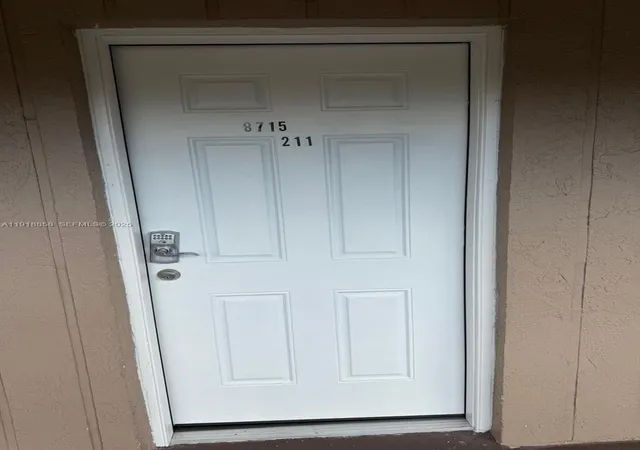 5th image of 8715 Shadow Wood Blvd, Coral Springs, FL 33071