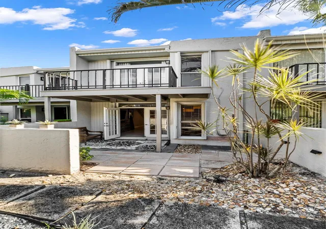 2nd image of 653 Cypress Ln, Wilton Manors, FL 33305