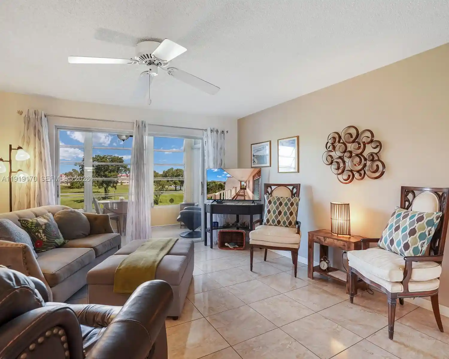 Listing Photo 1 - Condo for sale in 9401 Sunrise Lakes Blvd located at 9401 Sunrise Lakes Blvd, Sunrise, FL 33322 - Unit #302