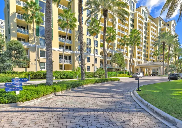4th image of 445 Grand Bay Dr #303, Key Biscayne, FL 33149 | MLS# A11919625