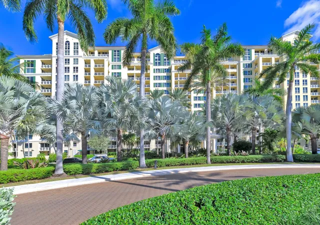 5th image of 445 Grand Bay Dr #303, Key Biscayne, FL 33149 | MLS# A11919625