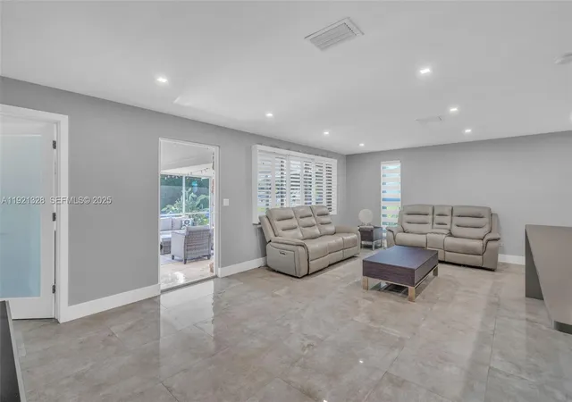 4th image of 222 2Nd Rd, Key Largo, FL 33037 | MLS# A11921328