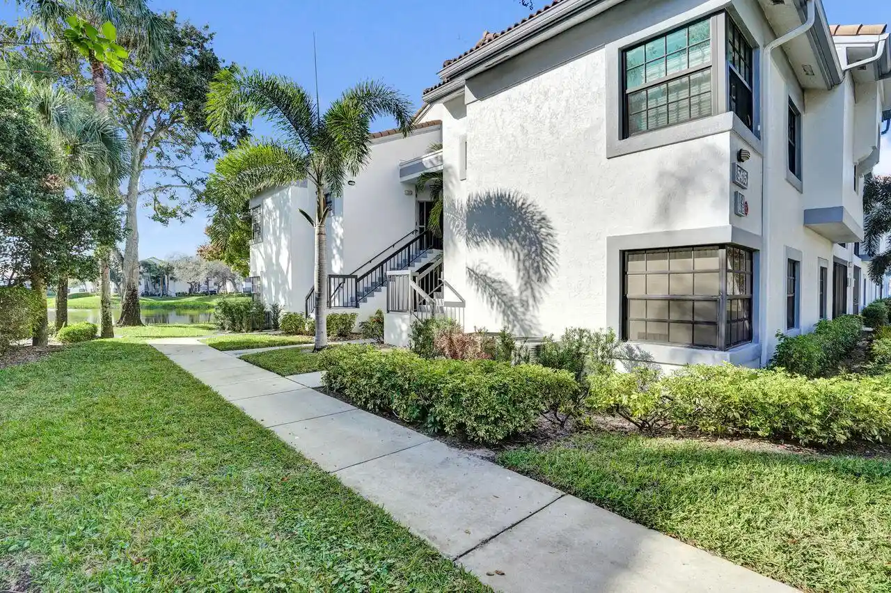 Photo 1 of Condo for sale at 5415 E Verona Dr #I, Boynton Beach, FL 33437 | MLS# R11143812 | Listing updated on 2026-10-27