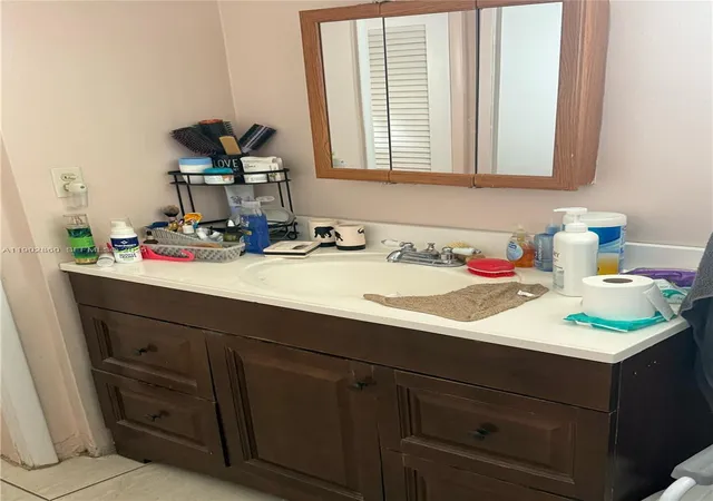 4th image of 18555 Ne 14Th Ave #715, Miami, FL 33179 | MLS# A11902860