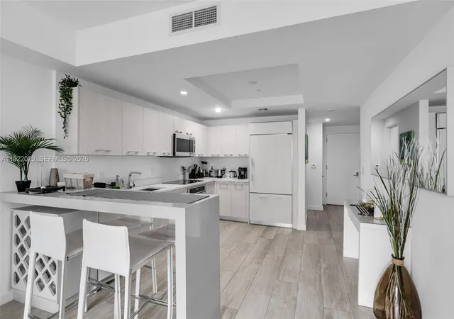 1st image of 55 Sw 9Th St #1705, Miami, FL 33130 | MLS# A11922029
