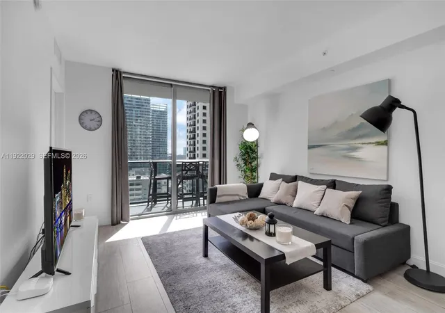 5th image of 55 Sw 9Th St #1705, Miami, FL 33130 | MLS# A11922029