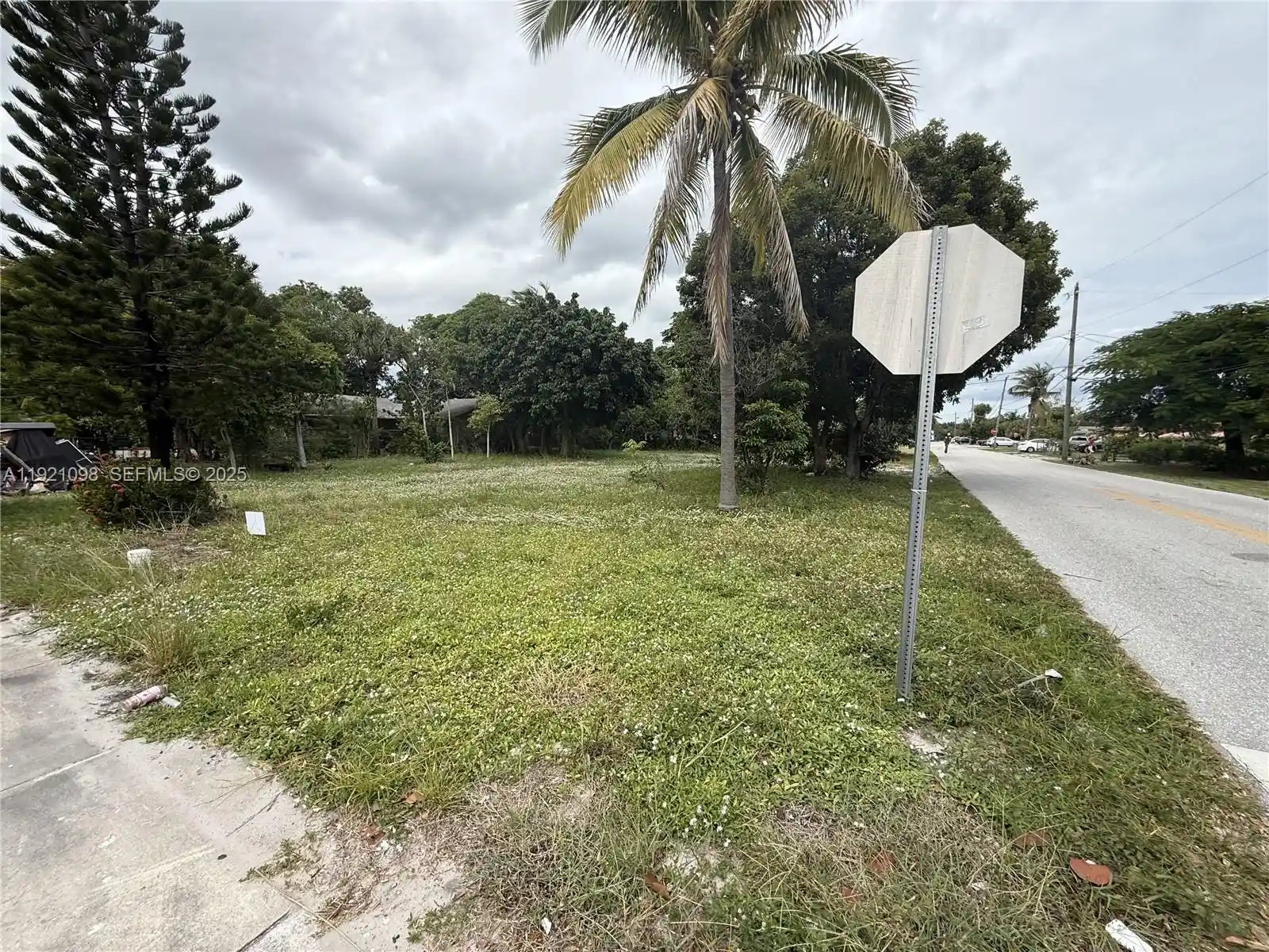 Land for sale at 201 NW 11th Street, Pompano Beach, FL 33060 | MLS# A11921098