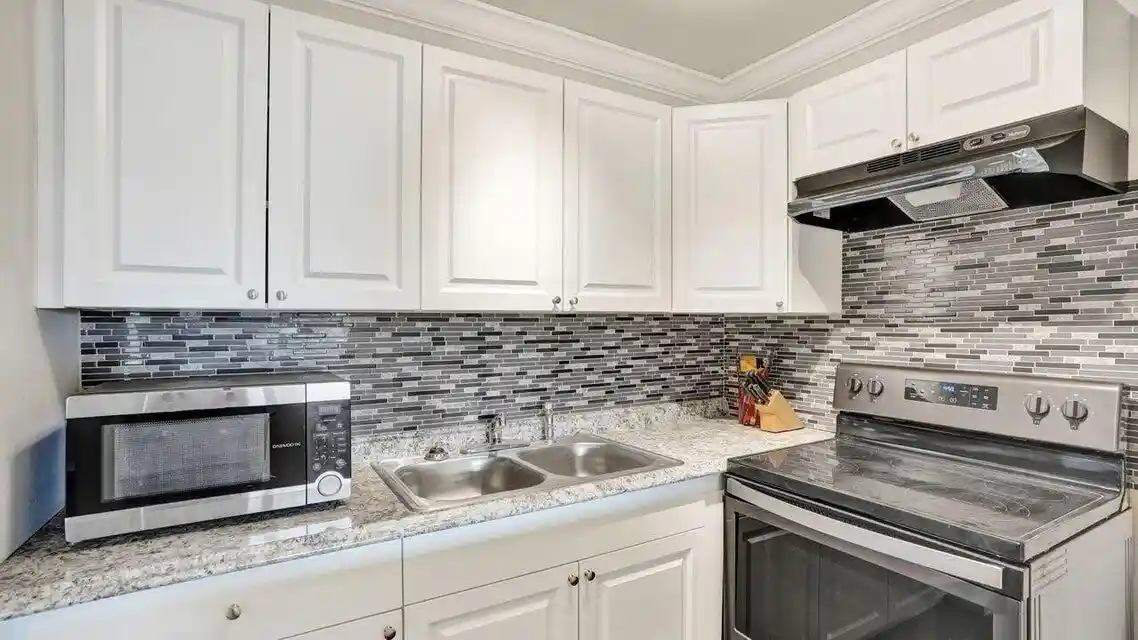 Photo 1 of Condo for sale at 118 Sheffield E, West Palm Beach, FL 33417 | MLS# R11144433 | Listing updated on 2026-10-28