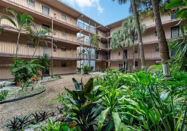 2nd image of 2840 Somerset Dr #207M, Lauderdale Lakes, FL 33311 | MLS# A11923065
