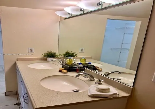 3rd image of 3910 Inverrary Blvd #304B, Lauderhill, FL 33319 | MLS# A11923069