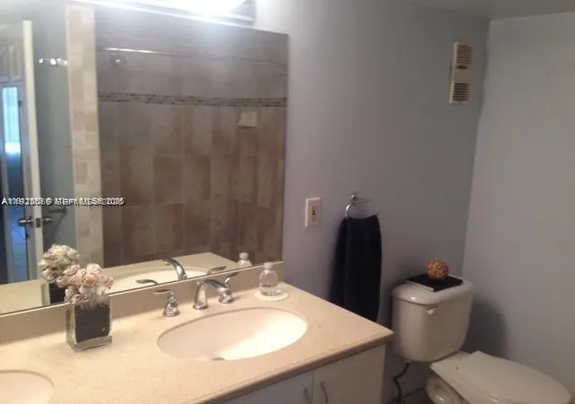 5th image of 3910 Inverrary Blvd #304B, Lauderhill, FL 33319 | MLS# A11923069