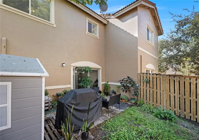 Homes for sale in Cutler Bay, FL | 8525 Sw 214Th Ter, Cutler Bay, FL 33189 | MLS# A11923827