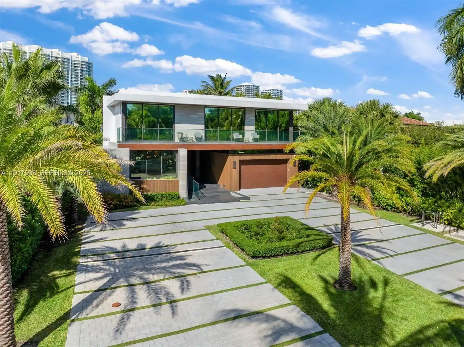 Photo 1 of Sale Pending at 342 S Parkway, North Miami Beach, FL 33160 | MLS# A11917593 | Listing updated on 2026-09-25
