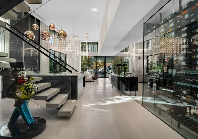 5th image of 342 S Parkway, North Miami Beach, FL 33160 | MLS# A11917593