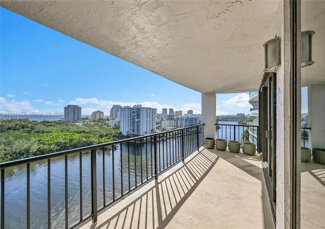 3rd image of 936 Intracoastal Dr #15H, Fort Lauderdale, FL 33304 | MLS# A11921557