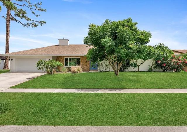 1st image of 4811 Dorchester Mews, West Palm Beach, FL 33415 | MLS# F10539186