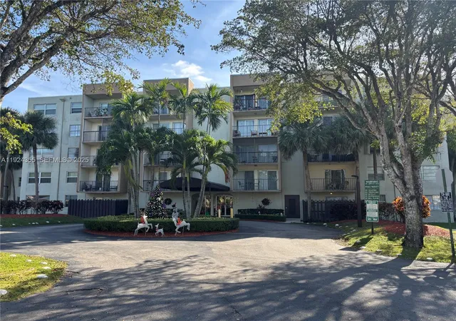 Condo for sale at 14250 SW 62nd Street #520, Miami, FL 33183 | MLS# A11924355